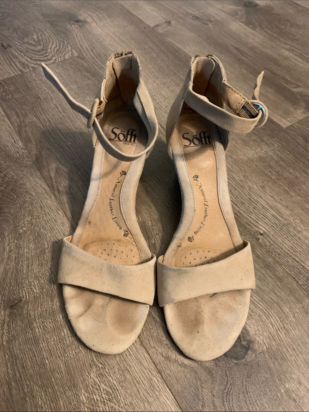 Söfft Strappy Wedge Sandals